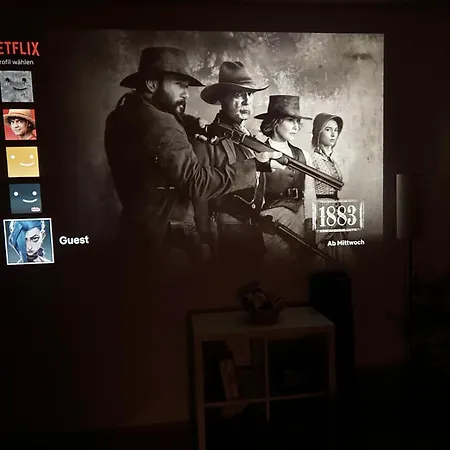 Апартаменты Bat Solutions Trier-euren - Alles Was Ein Nicht Bietet - 35 Qm Ferienwohnung, Heimkino, Wallbox, Kueche Fuer 4 Personen *