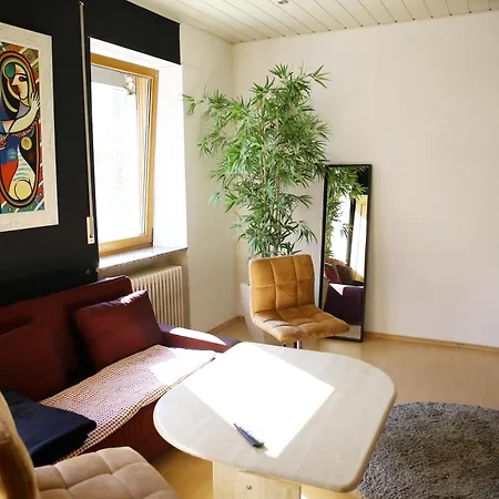 Apartament 35qm 4 Personen Zentral! Kino! Kueche! Wallbox! Raeder, Eg *