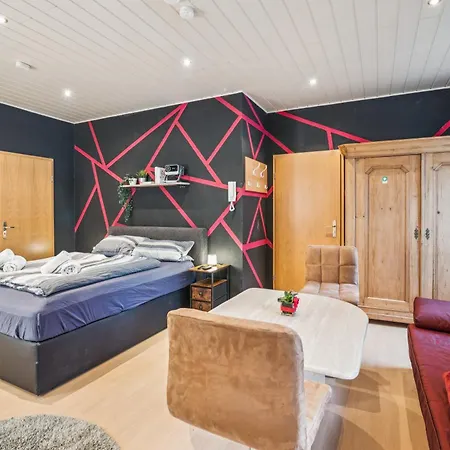 Bat Solutions Trier-euren - Alles Was Ein Nicht Bietet - 35 Qm Ferienwohnung, Heimkino, Wallbox, Kueche Fuer 4 Personen Daire Trier