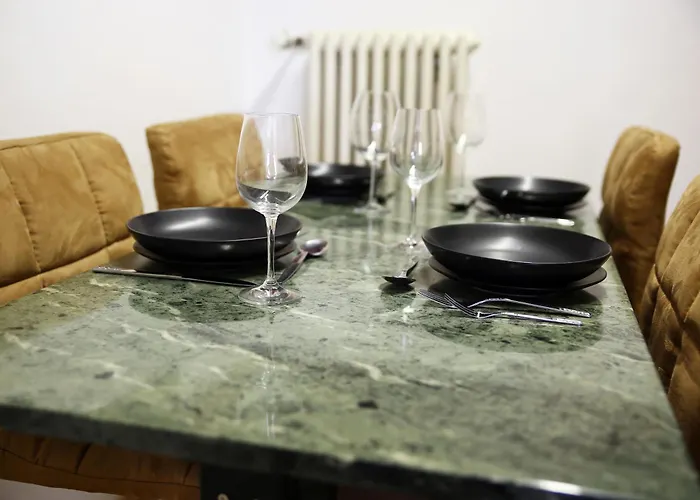 Bat Home Solutions Trier-Euren - Alles Was Ein Hotel Nicht Bietet - 35 Qm Ferienwohnung, Heimkino, Wallbox, Kueche Fuer 4 Personen Apartman Trier