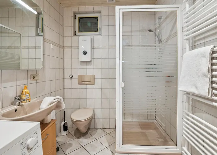 Bat Solutions Trier-euren - Alles Was Ein Nicht Bietet - 35 Qm Ferienwohnung, Heimkino, Wallbox, Kueche Fuer 4 Personen Appartement *