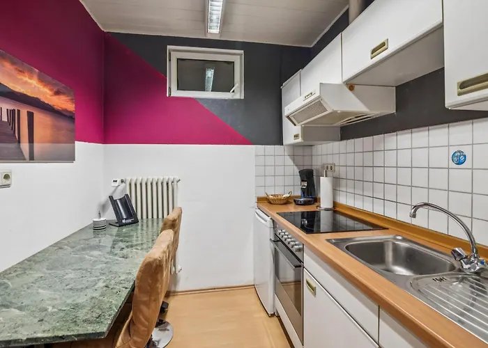 Appartement Bat Solutions Trier-euren - Alles Was Ein Nicht Bietet - 35 Qm Ferienwohnung, Heimkino, Wallbox, Kueche Fuer 4 Personen Trier